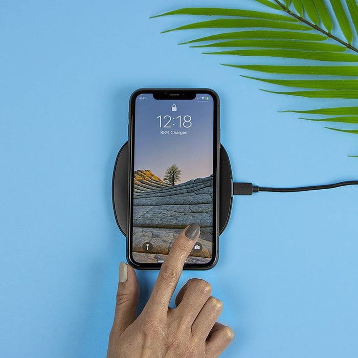 Just Wireless 10W Qi Wireless Charging Pad with 4' TPU Charging Cable - Black