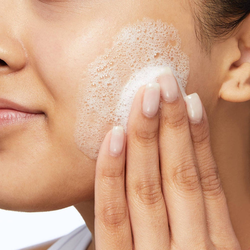 CeraVe Foaming Face Wash with Hyaluronic Acid and Niacinamide for Oily Skin - 3 fl oz