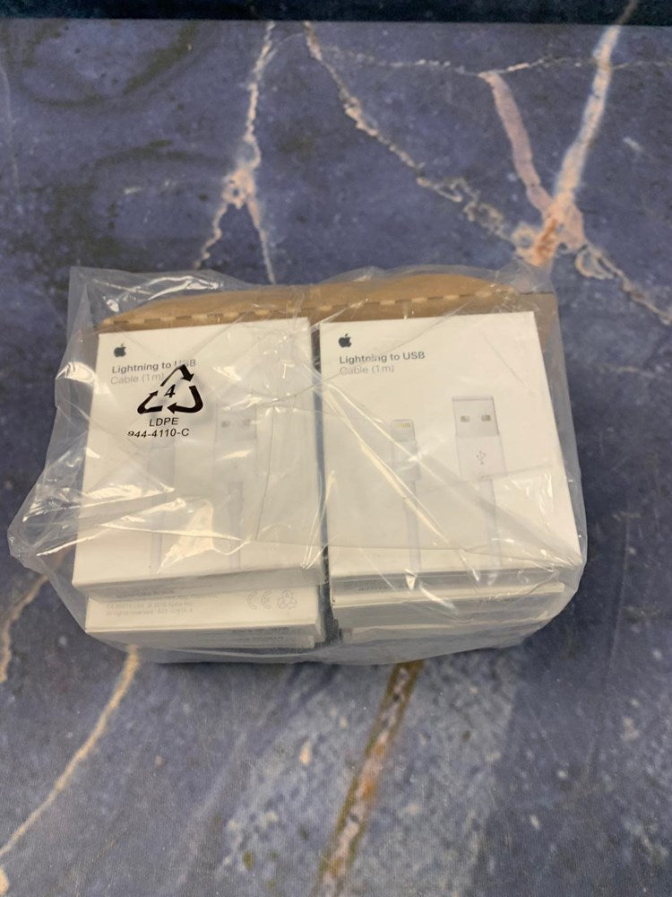 LOT OF 10 Apple Lightning to USB Cable (1m) LOT OF 10