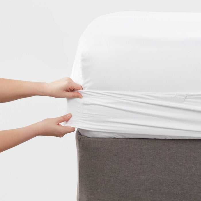 Queen 400 Thread Count Performance Fitted Sheet White - Threshold