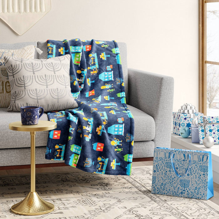 Hanukkah Printed Plush Throw Blanket Blue - Wondershop
