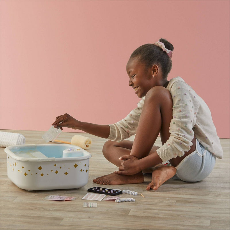 FAO Schwarz Pampered Manicure and Pedicure Spa Beauty Set