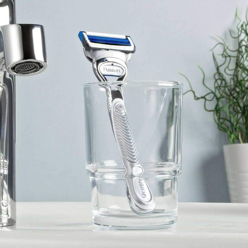 Gillette SkinGuard Men's Razor + 2 Razor Blade Refills