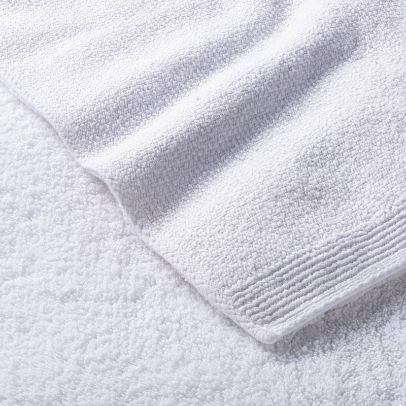 21"x34" Ultra Soft Tufted Bath Rug White - Casaluna