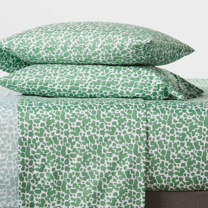 Queen Printed Microfiber Sheet Set Green Dot - Room Essentials