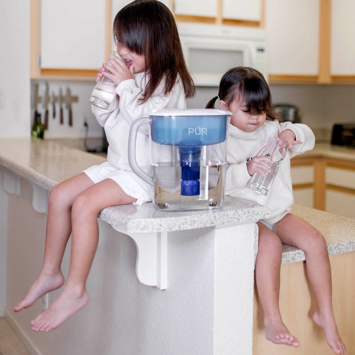 PUR PLUS 11 Cup Water Pitcher Filtration System White/Blue PPT110WA