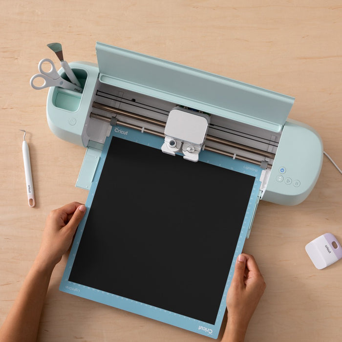 Cricut 4' Premium Vinyl Removable Matte - Black