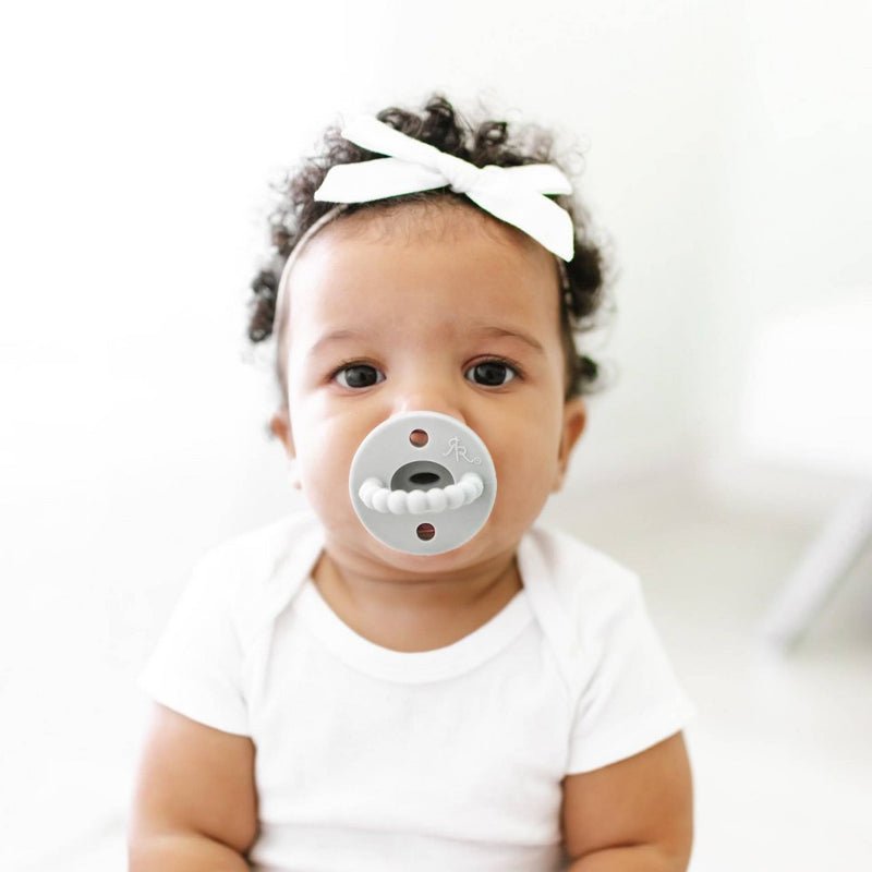 Ryan & Rose Flat Pacifier - Gray and White - 2pk