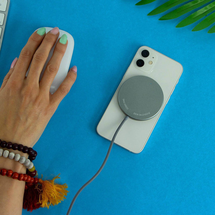 Just Wireless Magnetic Charger - Gray