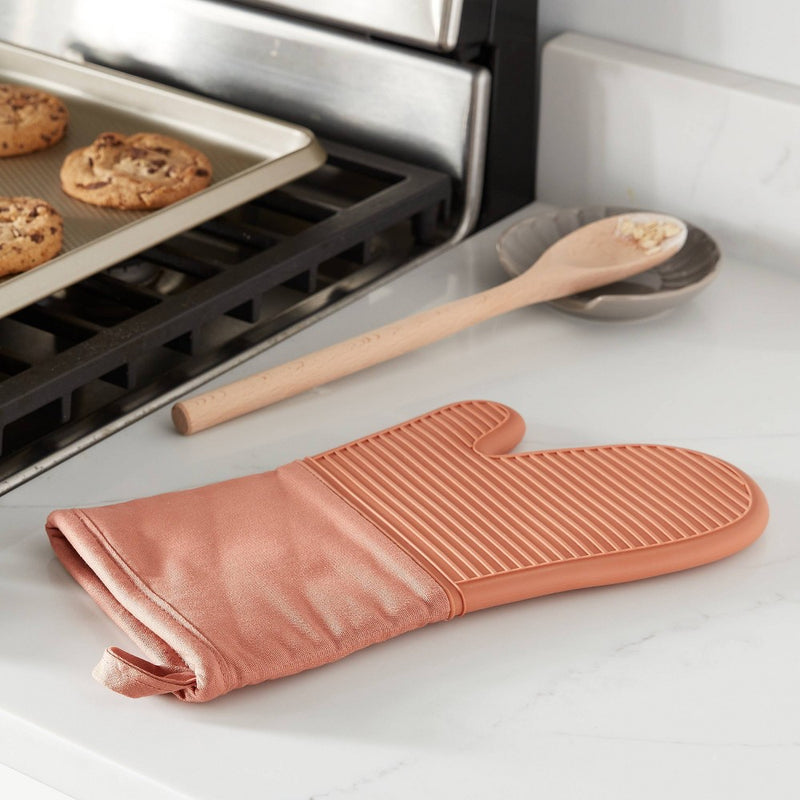 12.5" x 7" Cosmic Rust Silicon Oven Mitt - Threshold