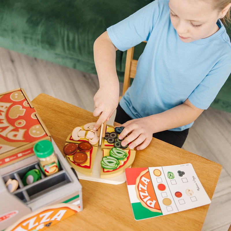 Melissa & Doug Top & Bake Pizza Counter 41pc