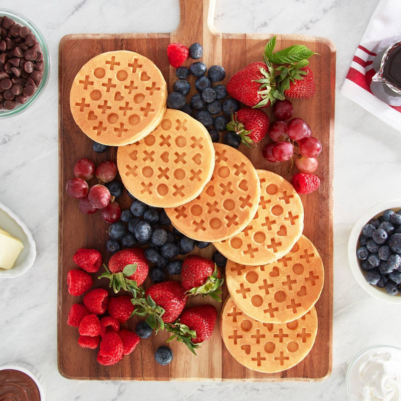 Dash XOXO Waffle Maker Magenta