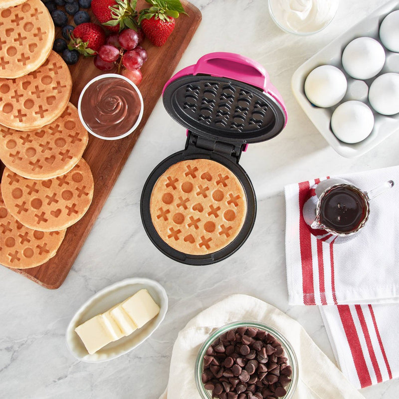 Dash XOXO Waffle Maker Magenta