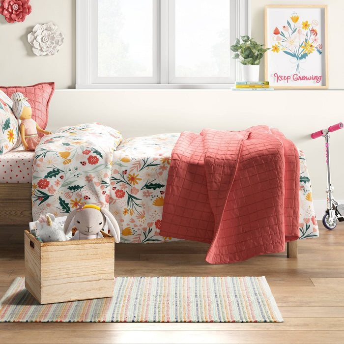 27"x45" Striped Ribbed Accent Kids' Rug - Pillowfort