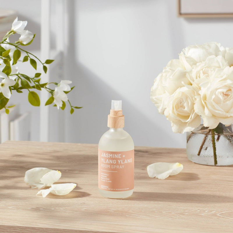 3.38 fl oz Room Spray Peach, Jasmine and Ylang Ylang - Threshold