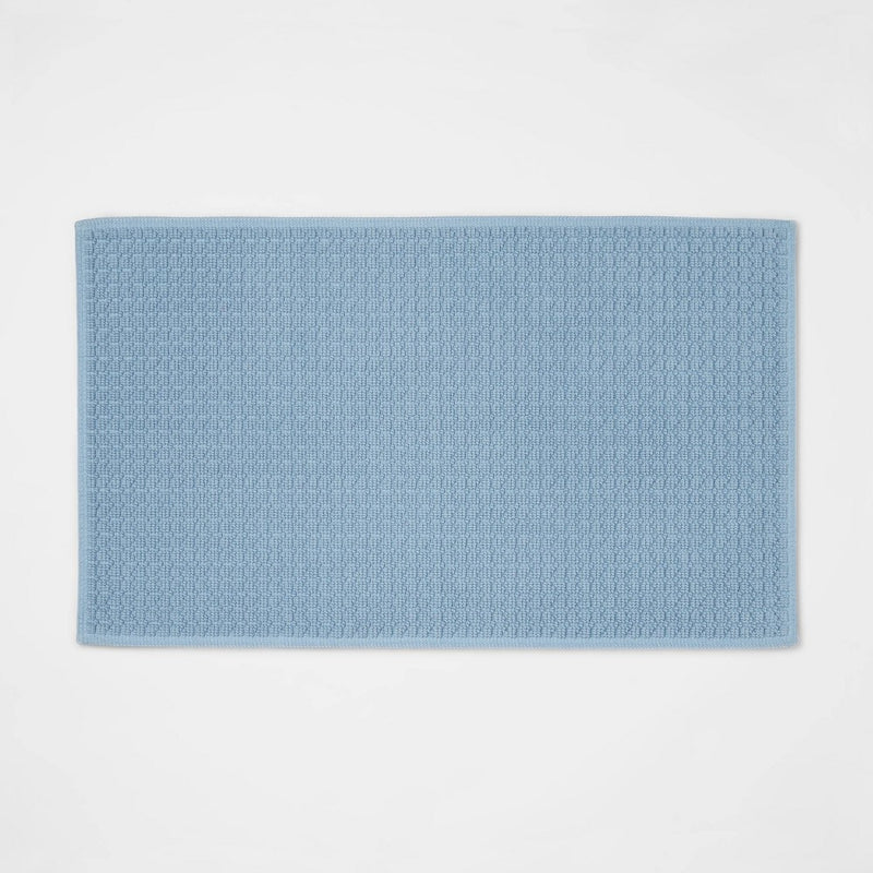 20"x34" Antimicrobial Bath Mat Blue - Threshold