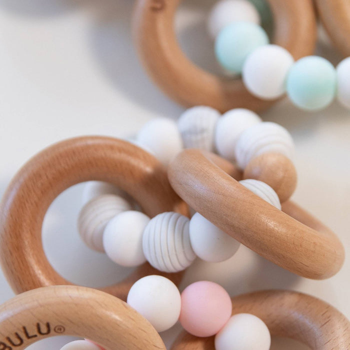 Ulubulu Silicone with Wood Teether - Marble White