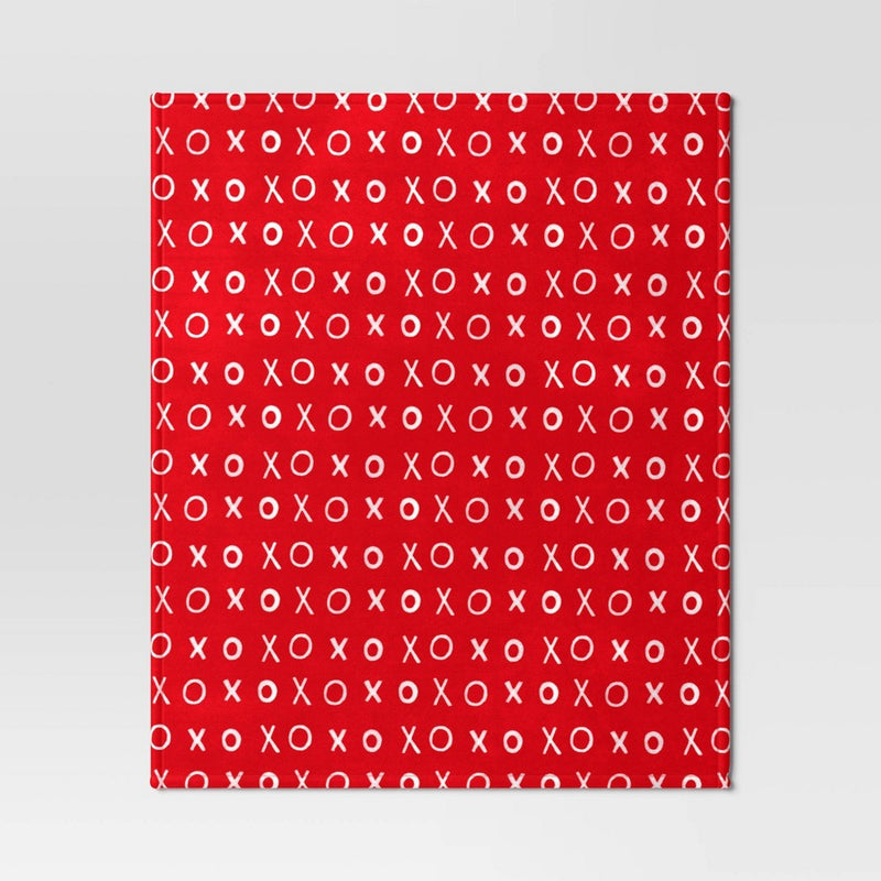 XO Printed Plush Valentine's Day Throw Blanket Red/White - Room Essentials