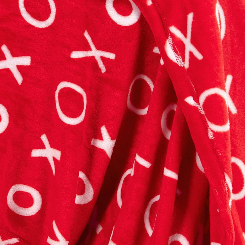 XO Printed Plush Valentine's Day Throw Blanket Red/White - Room Essentials