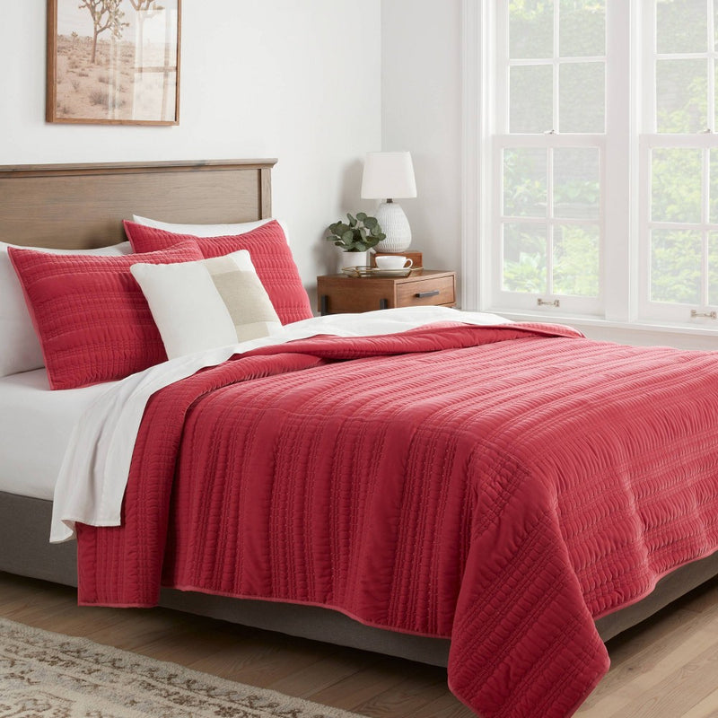Twin/Twin Extra Long Lofty Velvet Quilt Vibrant Pink - Threshold