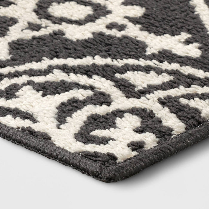 2'6"x3'10" Washable Medallion Tufted And Hooked Accent Rug Gray - Threshold