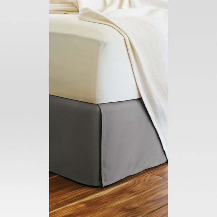 White Wrinkle-Resistant Cotton Bed Skirt (Queen) - Threshold