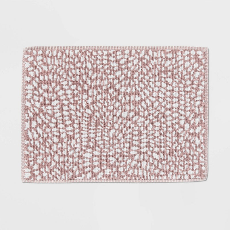 20"x30" Performance Plus Bath Mat Mauve Geo - Threshold