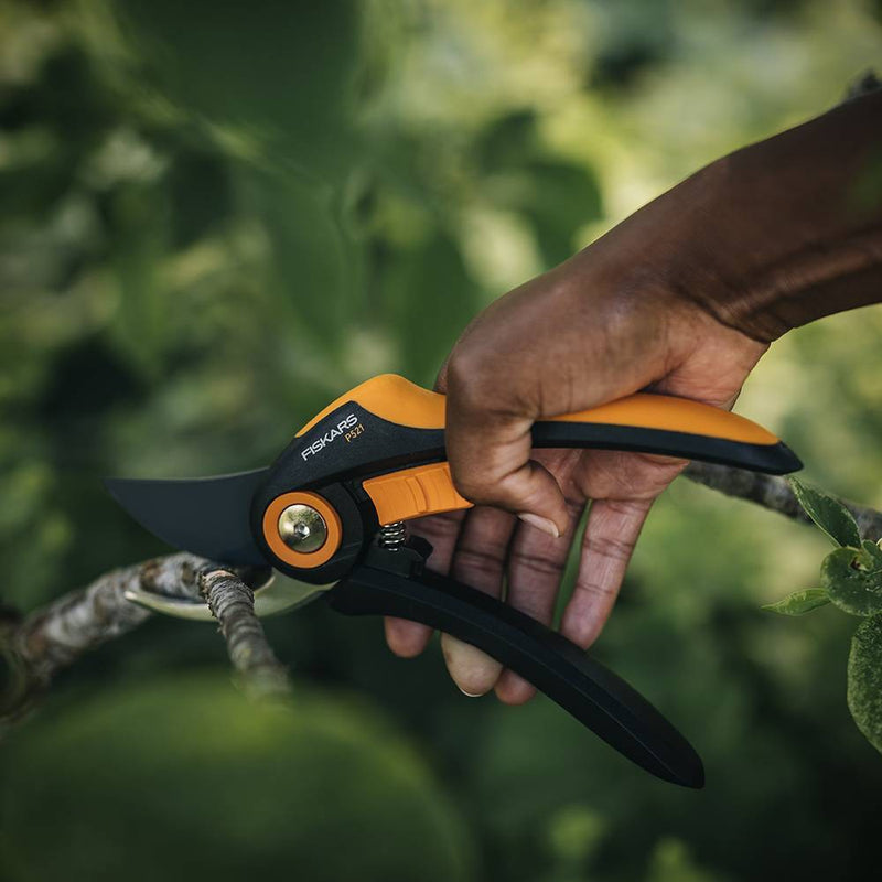Fiskars P521 Bypass Ergo Pruner