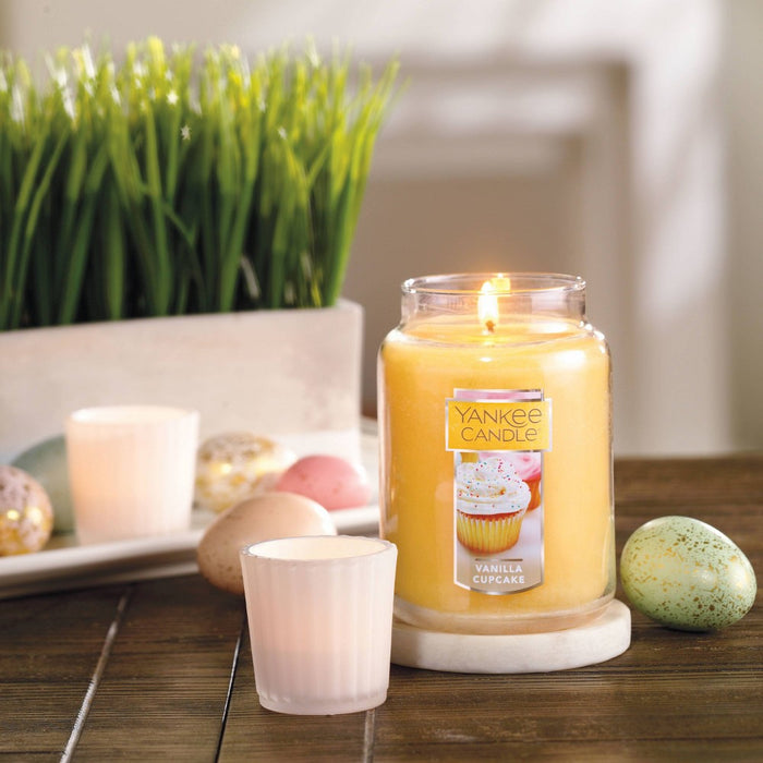22oz Vanilla Cupcake Original Large Jar Candle - Yankee Candle