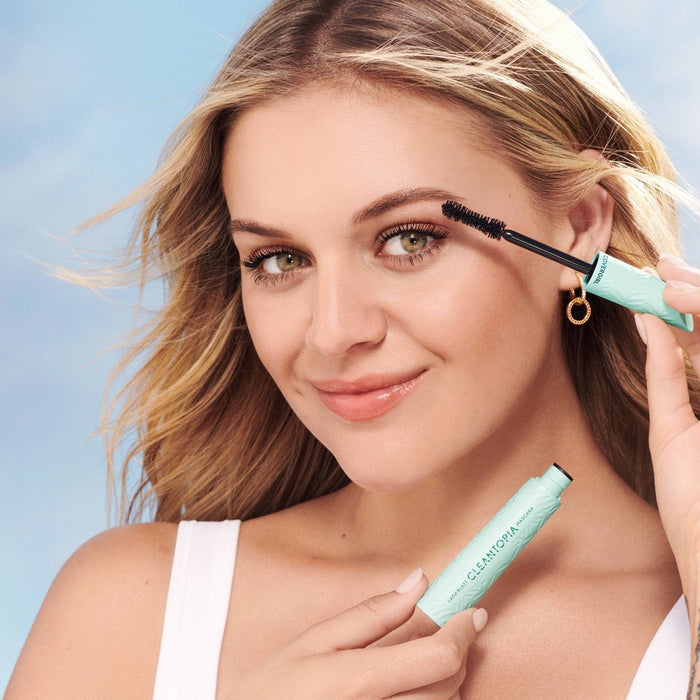 COVERGIRL Lash Blast Cleantopia Mascara - Black - 0.32 fl oz