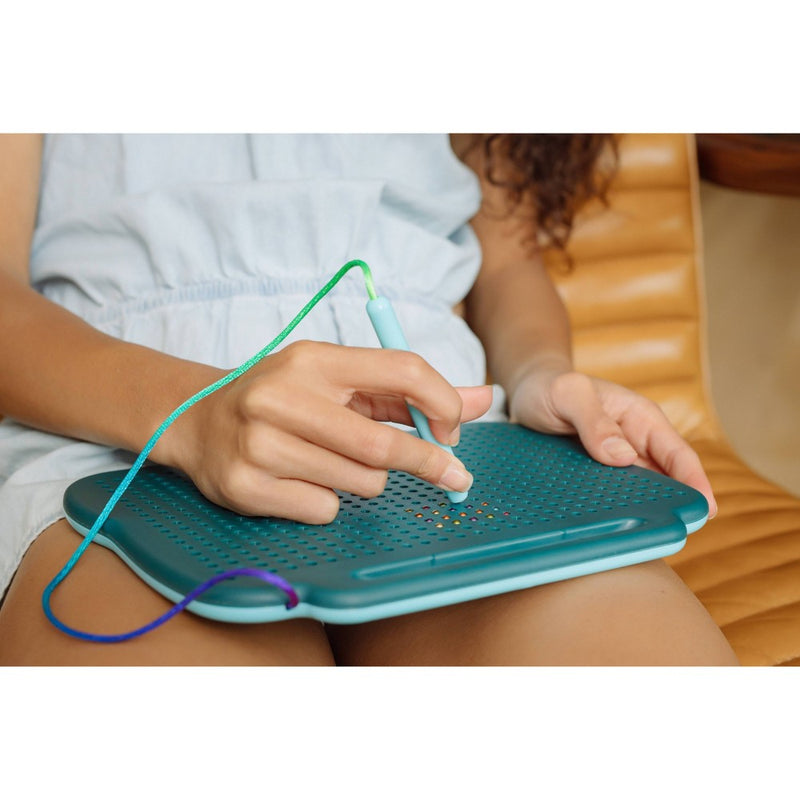 Chuckle & Roar Magnetic Rainbow Draw - Magnetic Drawing Pad