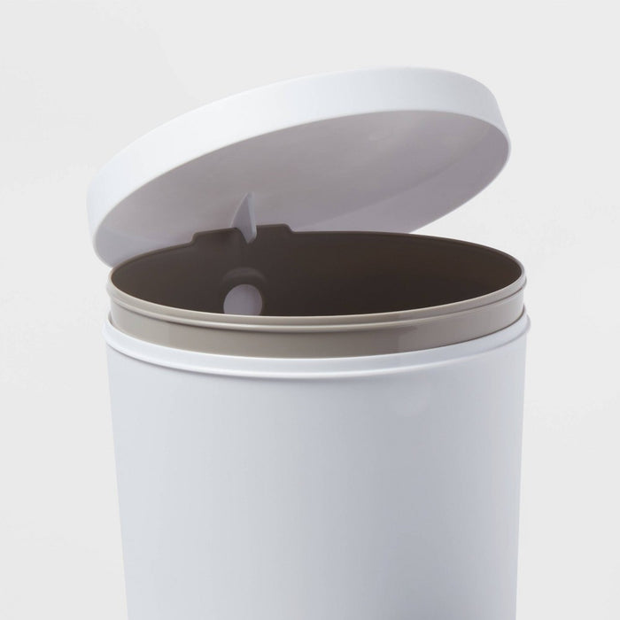 1.6gal Round Step Trash Can - Brightroom