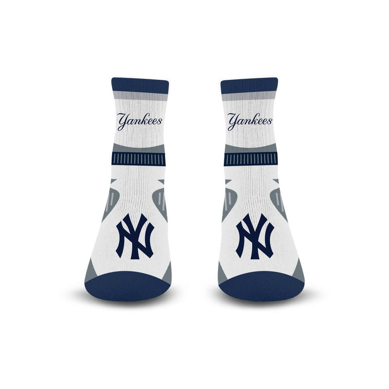 MLB New York Yankees Large Quarter Socks