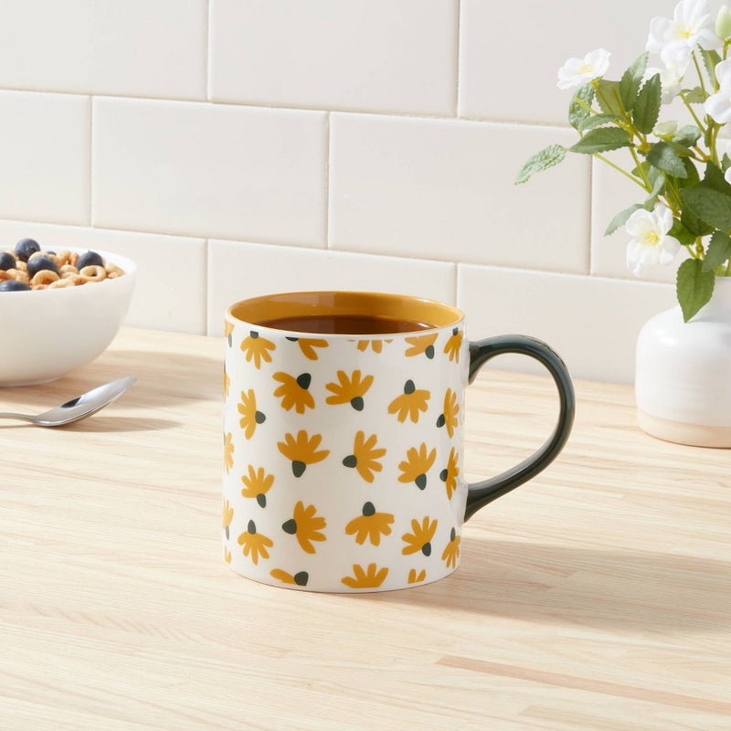 16oz Marilyn Mug Green/Yellow - Room Essentials