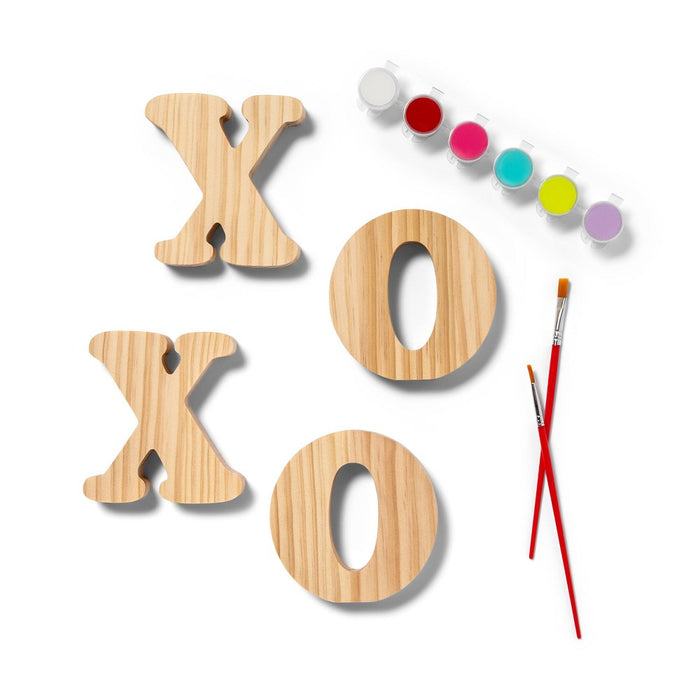 Paint-Your-Own Valentine's Day Wood Craft XOXO Kit - Mondo Llama