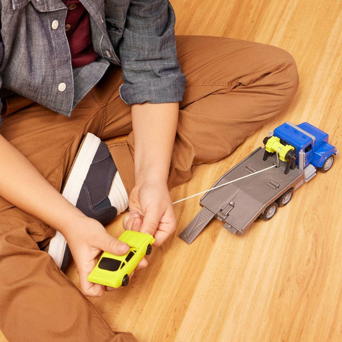 DRIVEN by Battat Micro Series Remote Control Tow Truck