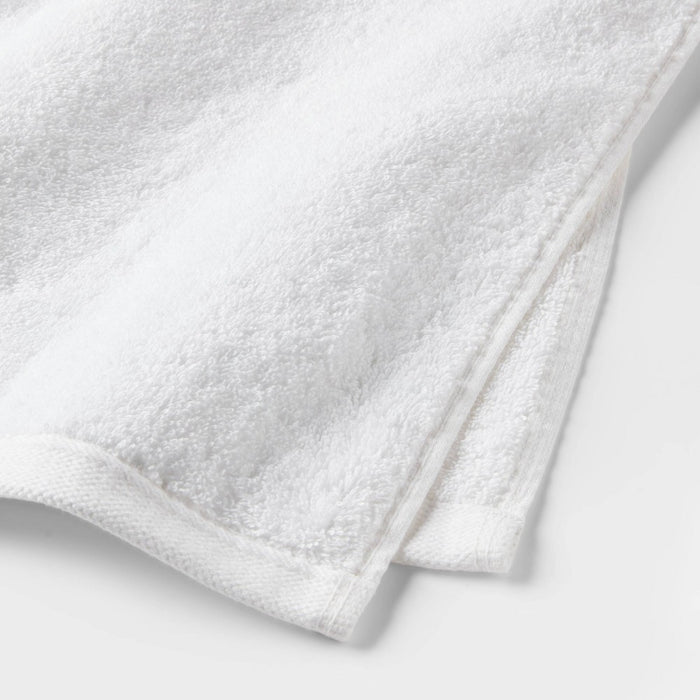 Oversized Everyday Bath Towel White - Room Essentials