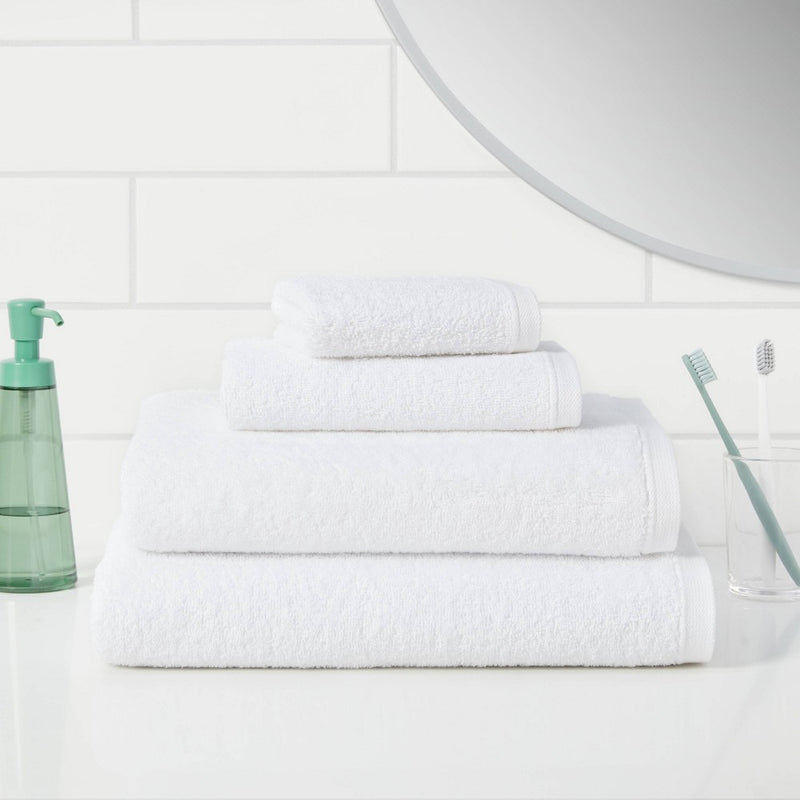 Oversized Everyday Bath Towel White - Room Essentials