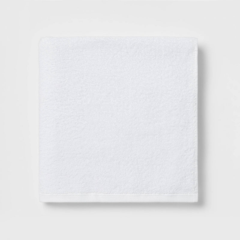 Oversized Everyday Bath Towel White - Room Essentials