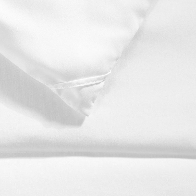 Full/Queen Bed Basics Kids' Duvet Insert White - Pillowfort