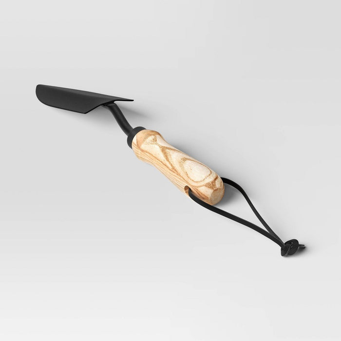 Outdoor Narrow Spade Shovel - Threshold