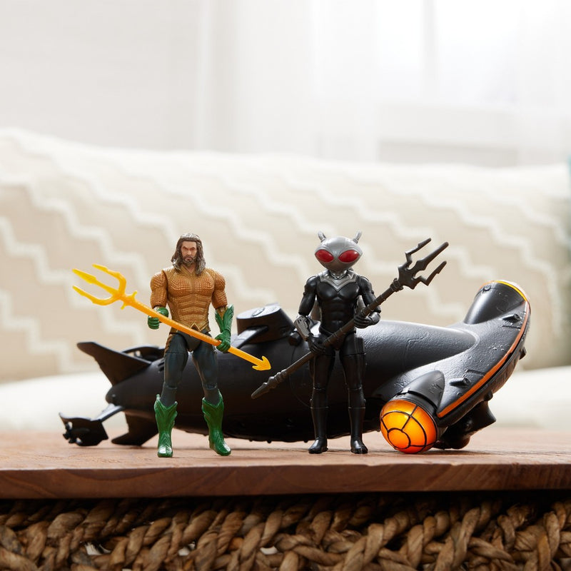 DC Comics Aquaman vs Black Manta Battle Action Figure Playset