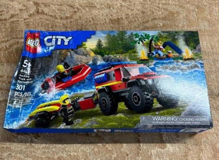 LEGO City 4x4 Fire Truck with Rescue Boat Toy 60412 SEE DETAILS