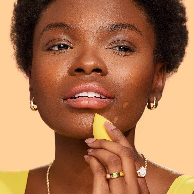 Real Techniques Miracle Makeup Concealer Sponge