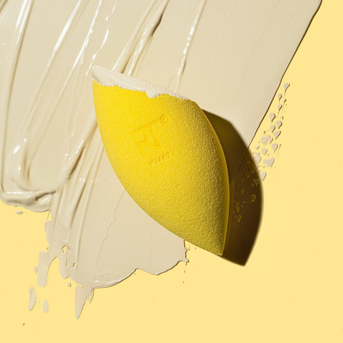 Real Techniques Miracle Makeup Concealer Sponge