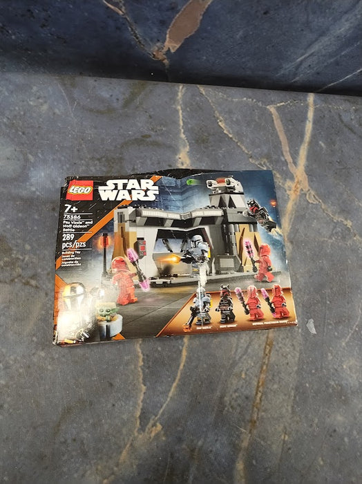 LEGO Star Wars Paz Vizsla and Moff Gideon Battle Mandalorian 75386 SEE DETAILS