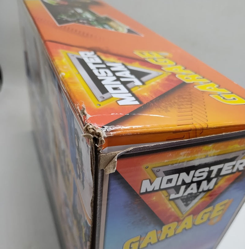 Monster Jam Garage Playset SEE DETAILS (LOCAL PICKUP ONLY)