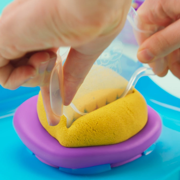 Kinetic Sand Squish Motion Set