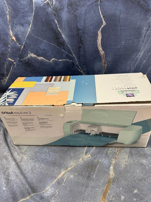 Cricut Explore 3 SEE DETAILS COLOR VARIES (LOCAL PICKUP ONLY)