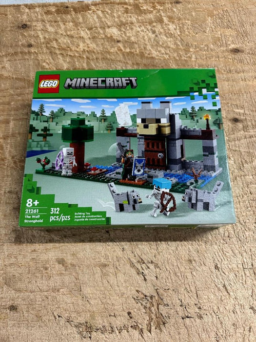 LEGO Minecraft The Wolf Stronghold Fortress Playset  Toy 21261 SEE DETAILS